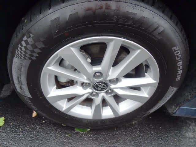 Used 2025 Toyota Camry LE FWD image 15