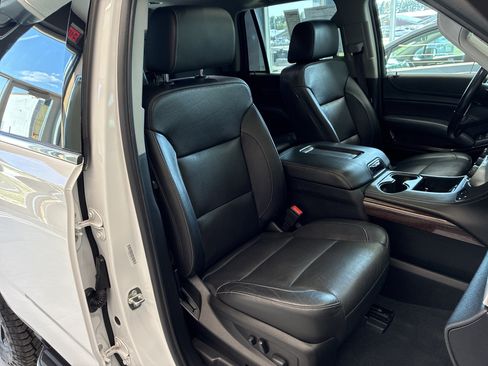 Used 2020 GMC Yukon SLT AWD/4WD image 16