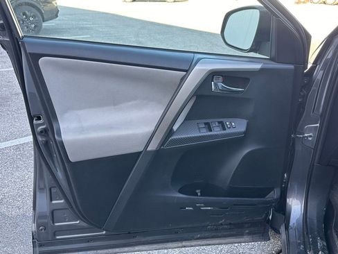 Used 2015 Toyota RAV4 XLE image 12
