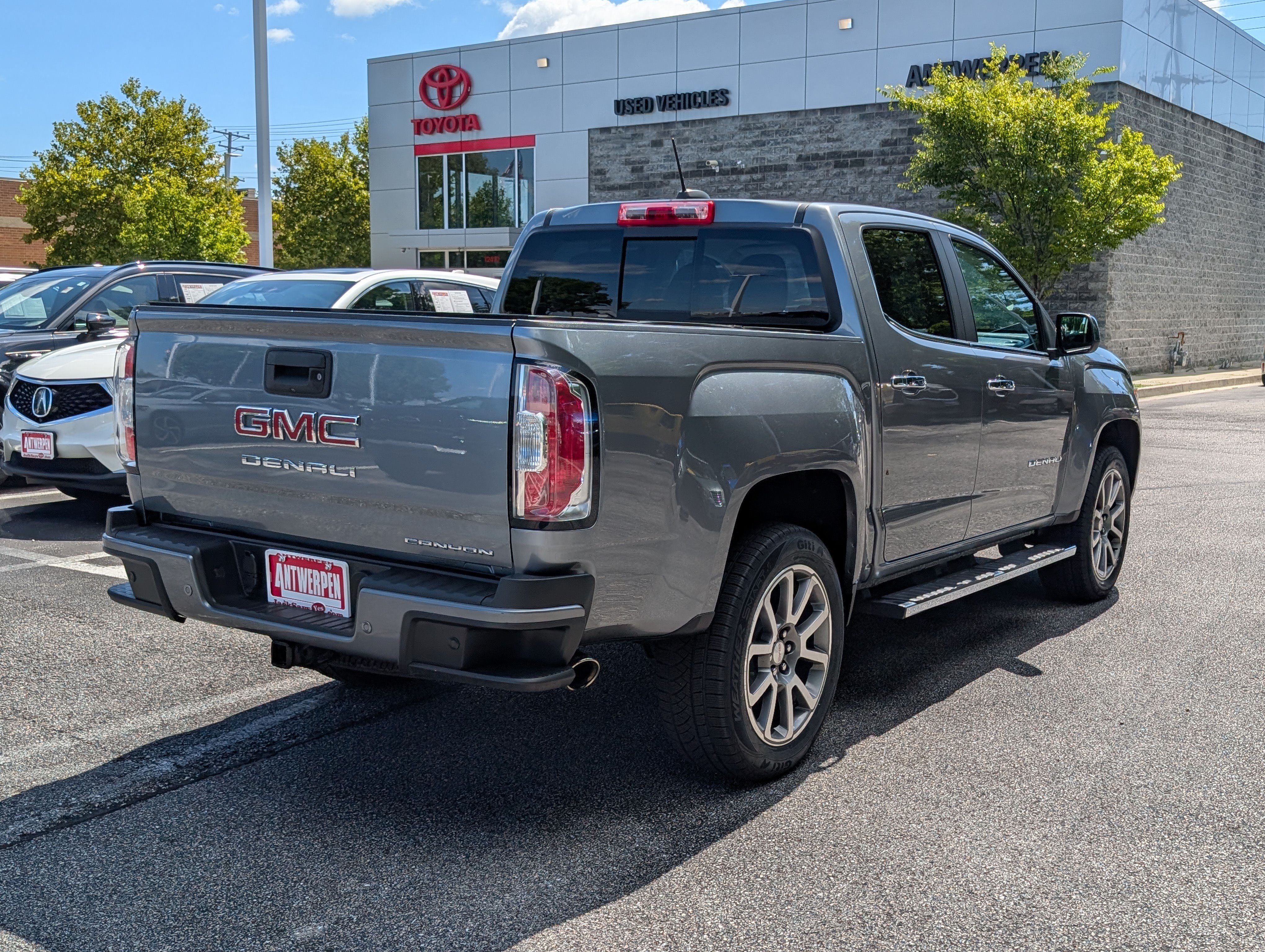 Used 2022 GMC Canyon Denali AWD/4WD image 3