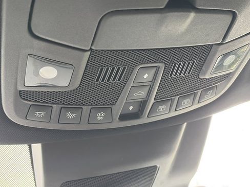 Used 2018 Lincoln Navigator Reserve w/ Technology Package image 32