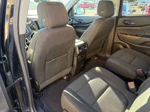 Used 2022 GMC Acadia SLE w/ Driver Convenience Package image 6