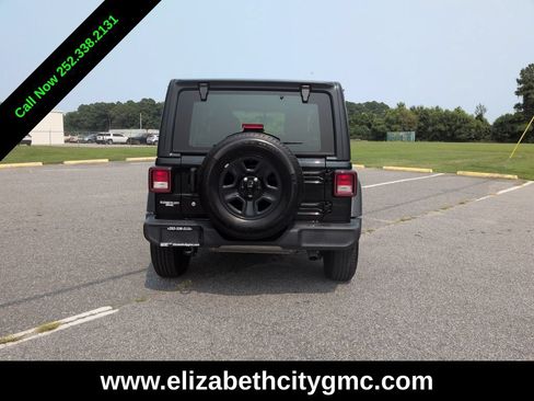 Used 2018 Jeep Wrangler Unlimited Sport AWD/4WD image 8