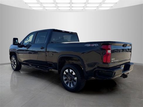 Used 2021 Chevrolet Silverado 2500 Custom w/ Custom Value Package image 6