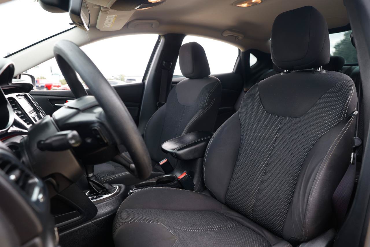 Used 2016 Dodge Dart SXT FWD image 4
