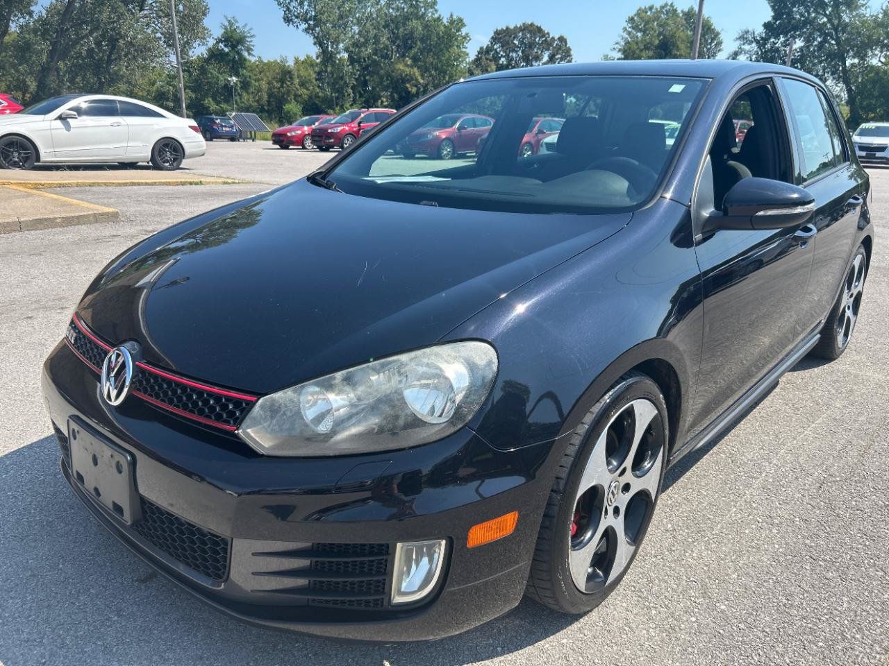 Used 2011 Volkswagen Golf 4-Door FWD image 1