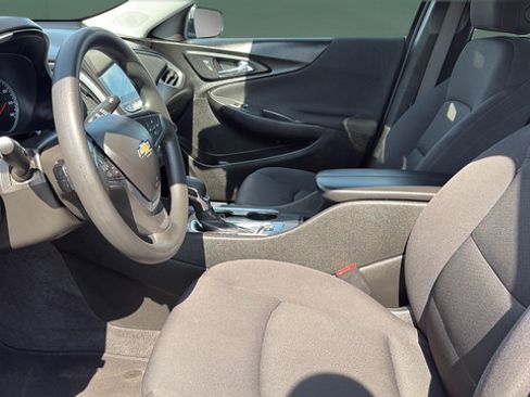 Used 2024 Chevrolet Malibu LT FWD image 17