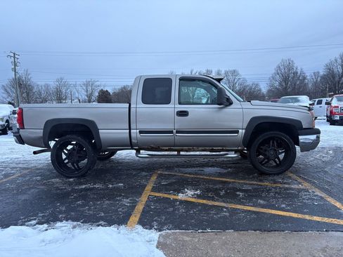 Used 2003 Chevrolet Silverado 1500 LS w/ Off-Road Package image 5