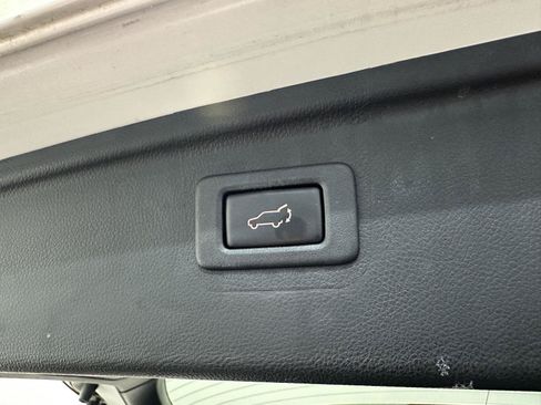 Used 2019 Subaru Outback 2.5i Limited w/ Popular Package #2 AWD/4WD image 33