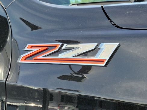 Used 2021 Chevrolet Tahoe Z71 w/ Z71 Off-Road Package AWD/4WD image 6