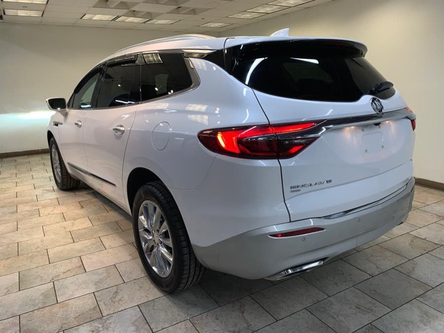 Used 2020 Buick Enclave Premium w/ Sun and Sites Package AWD/4WD image 8