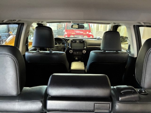 Used 2016 Toyota 4Runner Limited AWD/4WD image 15