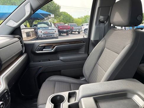 Used 2025 GMC Sierra 1500 Elevation image 25