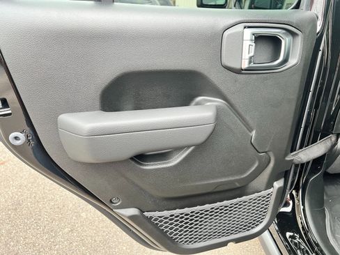 New 2026 Jeep Gladiator Mojave image 18