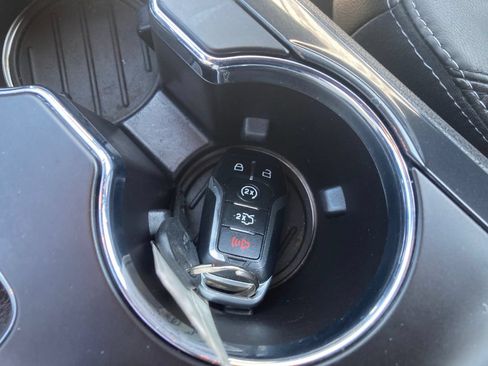 Used 2017 Ford Explorer Limited w/ Equipment Group 301A AWD/4WD image 37