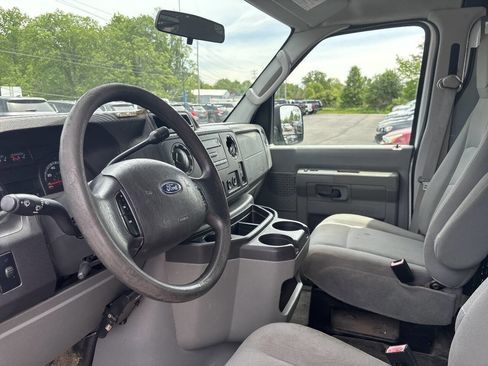 Used 2011 Ford E-250 and Econoline 250 w/ PWR Group RWD image 15