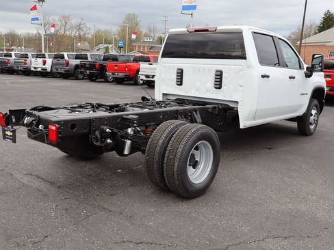 New 2026 Chevrolet Silverado 3500 W/T image 18
