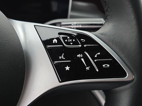 Used 2025 Mercedes-Benz C 300 Sedan image 18