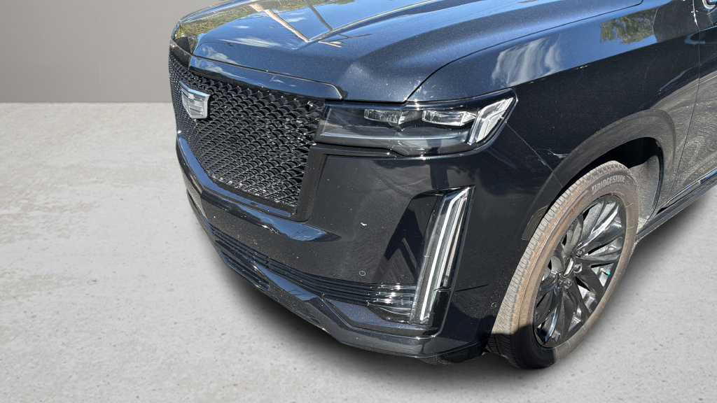 Certified 2024 Cadillac Escalade ESV Sport Platinum w/ LPO, ONYX Package AWD/4WD image 9