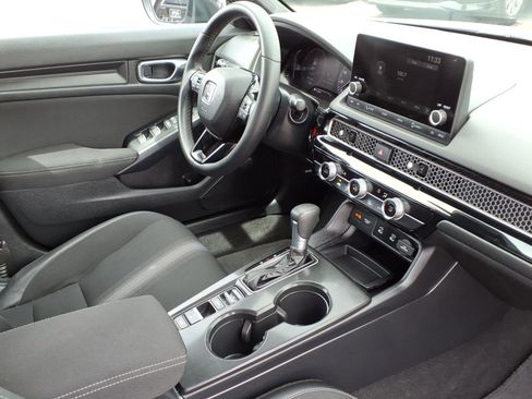 Used 2025 Honda Civic Sport image 10