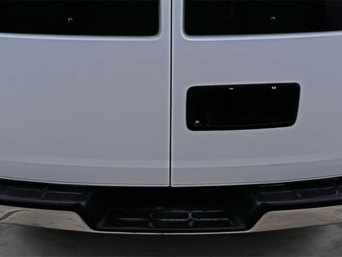 Used 2011 Chevrolet Express 3500 LT w/ LT Preferred Equipment Group image 11