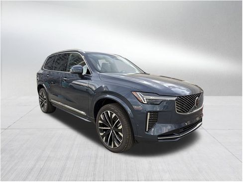 New 2026 Volvo XC90 B6 Plus w/ Protection Package Premier image 3