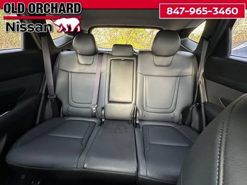 Used 2025 Hyundai Tucson Limited FWD image 12