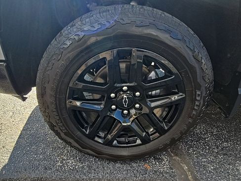 Used 2023 Chevrolet Silverado 1500 Custom Trail Boss w/ LPO, Dark Essentials Package image 29