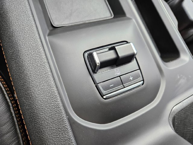 Used 2024 GMC Sierra 2500 AT4 w/ Technology Package AWD/4WD image 35