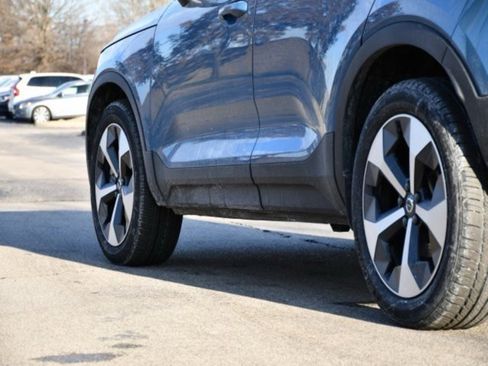 Certified 2025 Volvo XC40 B5 Plus image 9