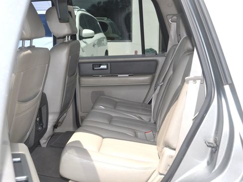 Used 2008 Ford Expedition XLT image 20