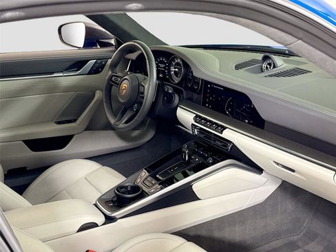 Used 2022 Porsche 911 Turbo S image 33
