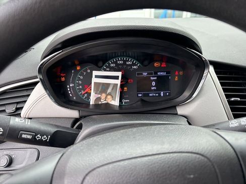 Used 2020 Chevrolet Trax LS w/ Tint and Cruise Package FWD image 8