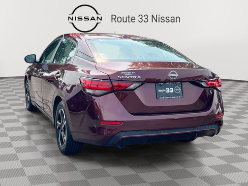 Used 2025 Nissan Sentra SV FWD image 3