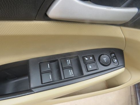 Used 2011 Honda Accord LX-P image 9