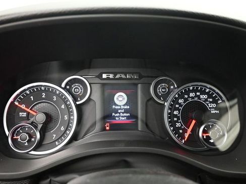 New 2026 RAM 1500 4x4 Crew Cab image 11