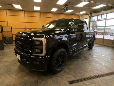 New 2026 Ford F250 Lariat w/ Black Appearance Package image 3