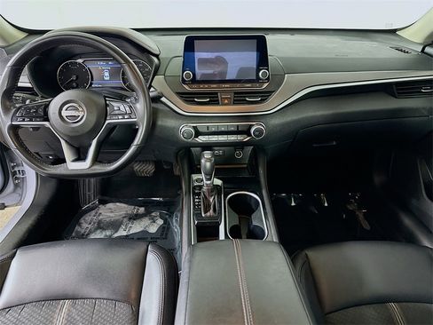 Used 2024 Nissan Altima 2.5 SR image 18