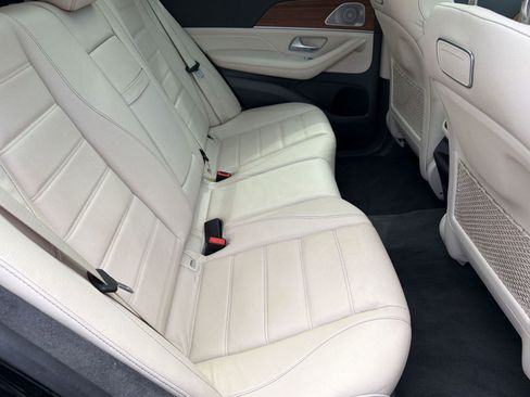 Used 2020 Mercedes-Benz GLE 450 4MATIC w/ AMG Line Exterior image 27