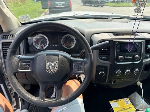 Used 2016 RAM 2500 Tradesman w/ Chrome Appearance Group AWD/4WD image 7