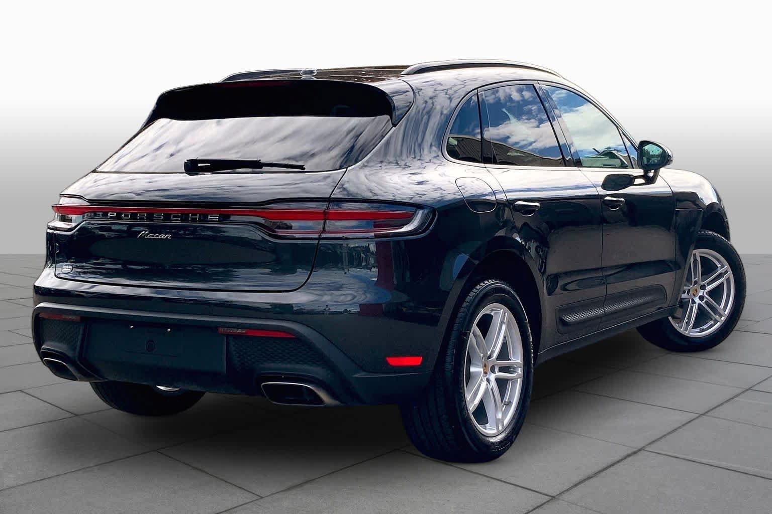 Used 2026 Porsche Macan AWD/4WD image 12