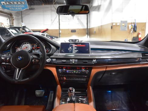Used 2016 BMW X5 M image 50