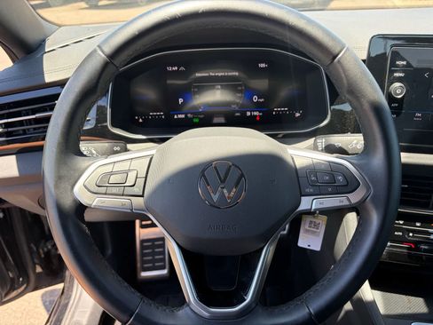 Used 2025 Volkswagen Jetta Sport FWD image 8