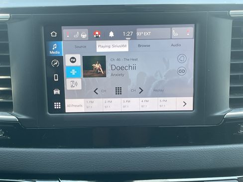 Used 2023 Chrysler Voyager LX FWD image 22