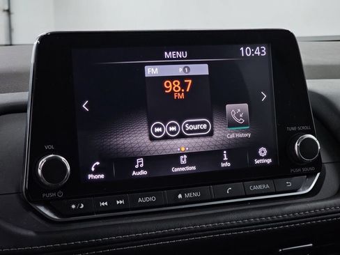 Used 2022 Nissan Rogue S AWD/4WD image 16