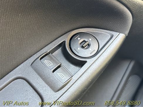 Used 2017 Ford Focus S image 36