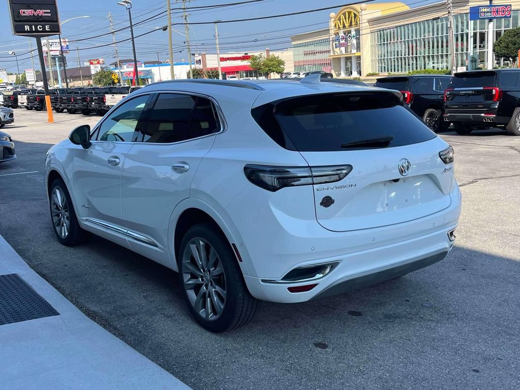 Certified 2022 Buick Envision Avenir w/ Technology Package II FWD image 5