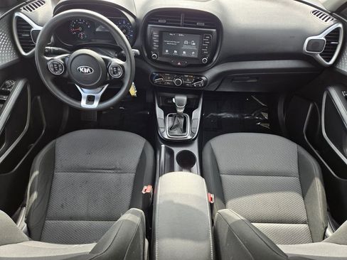 Used 2020 Kia Soul LX FWD image 5
