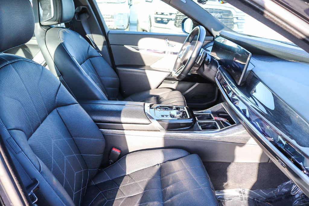 Used 2024 BMW 740i RWD image 20