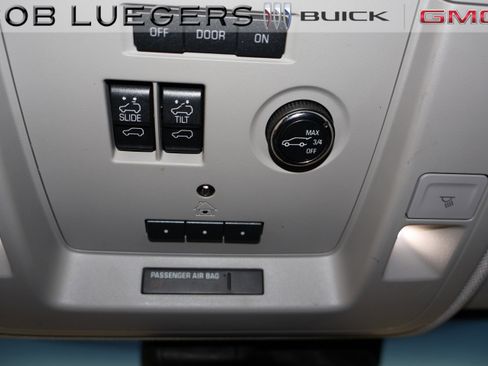 Used 2018 GMC Yukon Denali w/ Open Road Package image 27